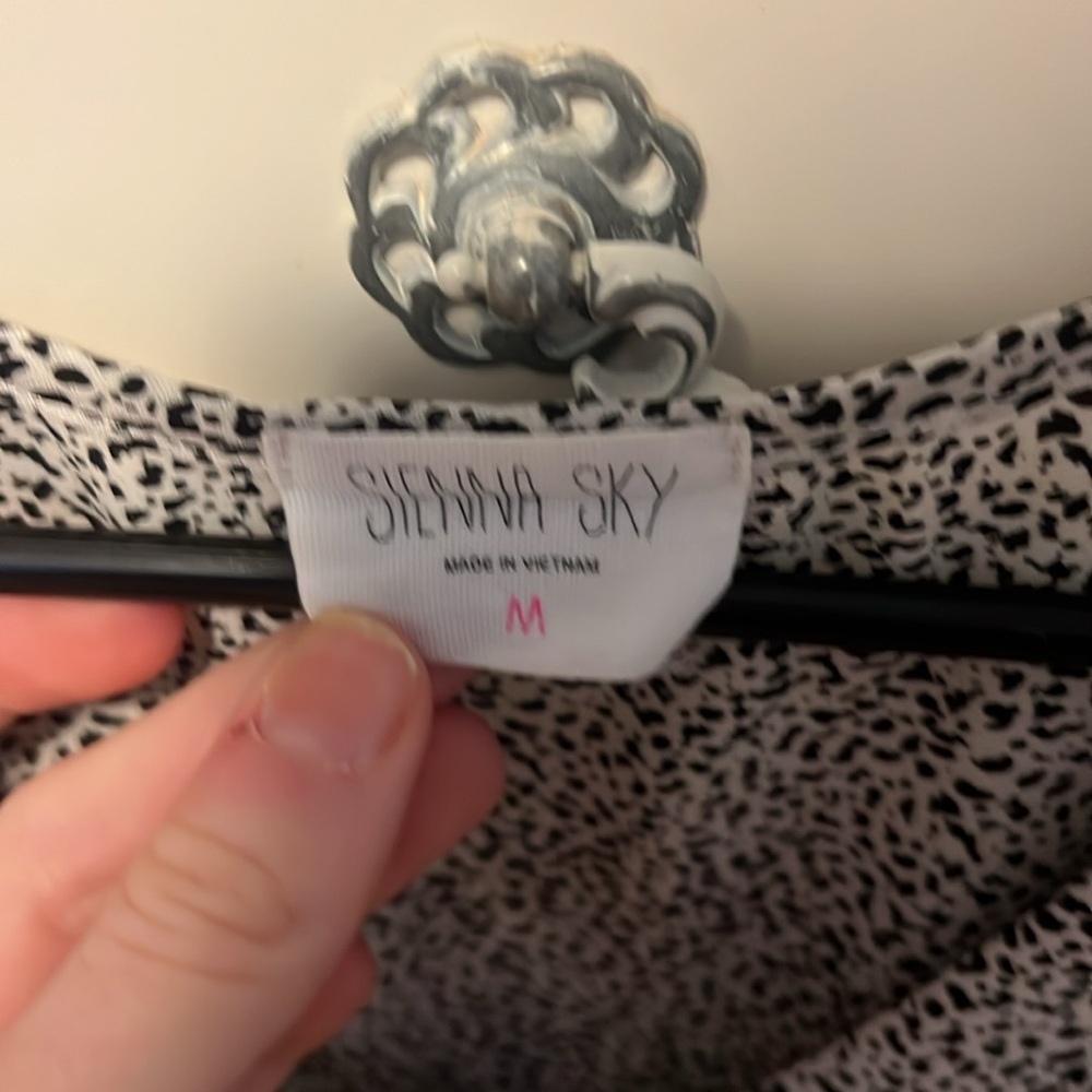 Blouse! - Picture 6 of 7